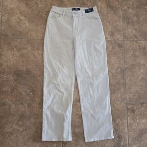 Beige | HOLLISTER | Ultra High-Rise Dad Jean